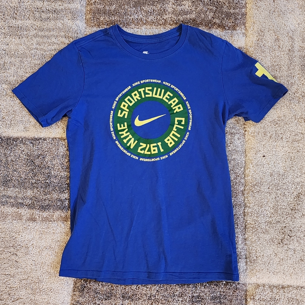 The Nike Tee Shirt Men's Small Crew Neck Athletic Cut Blue Sportswear Club 1972